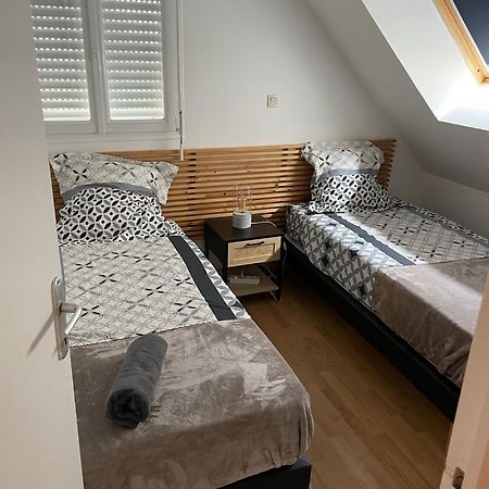 Jolie Maison Avec Jardin Honfleur Esterno foto
