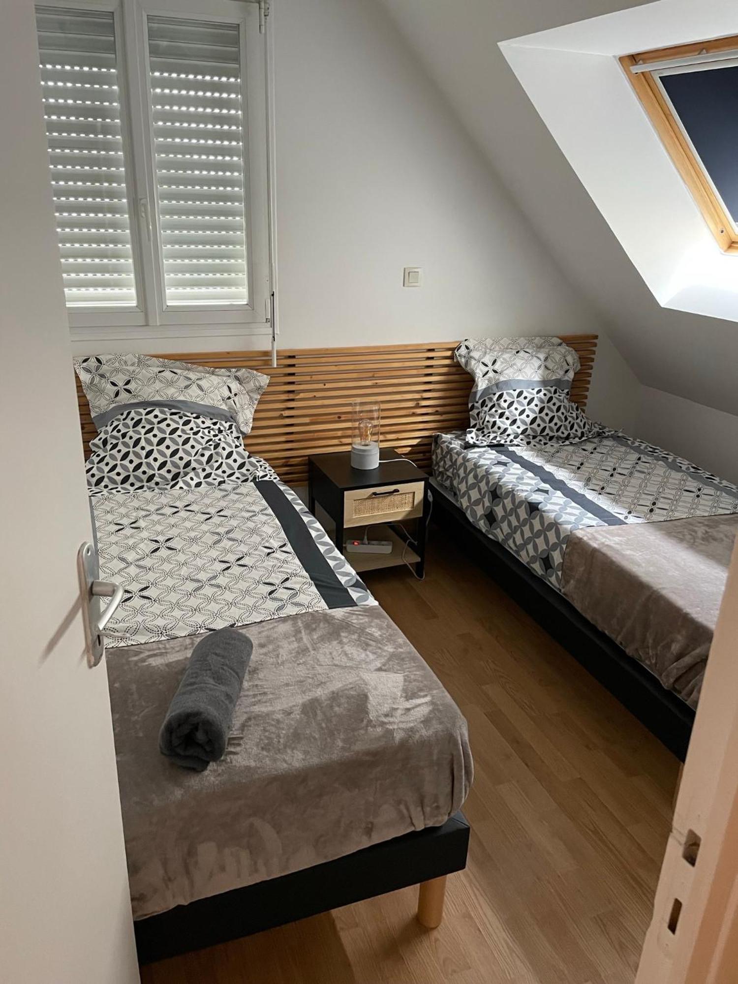 Jolie Maison Avec Jardin Honfleur Esterno foto